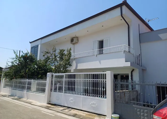 公寓 The White House 迪夫亚卡