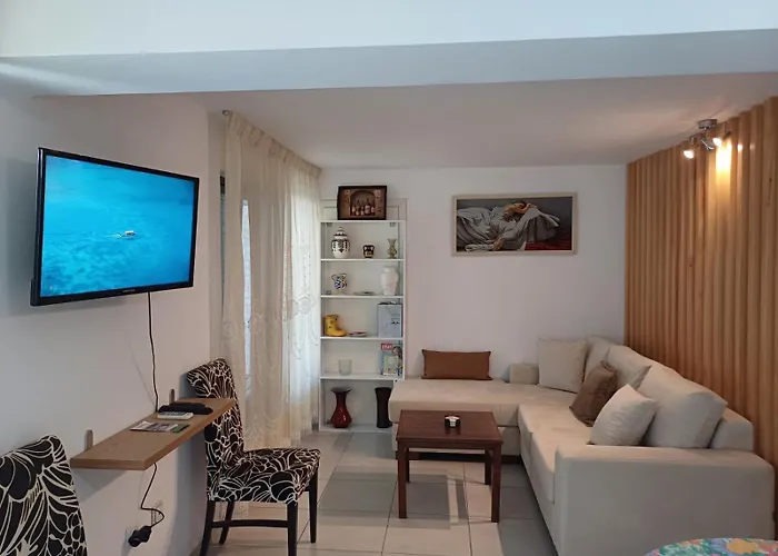 The White House * 迪夫亚卡