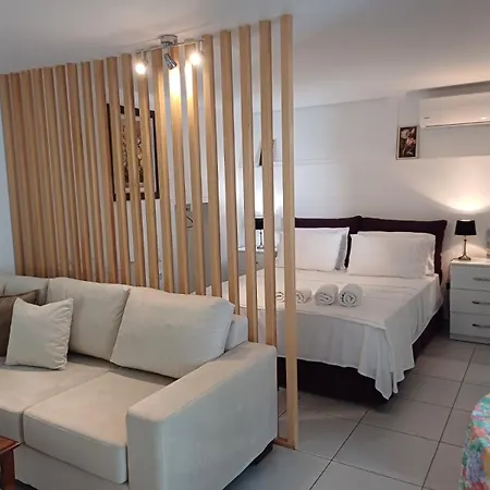 The White House Apartment *